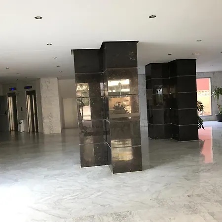 Estudios Horizonte 公寓